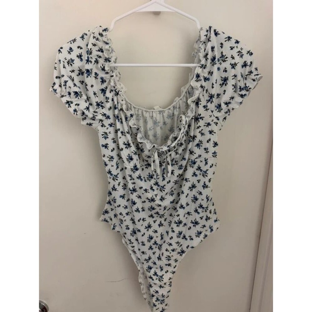 SHEIN Blue Floral Ribbed Milkmaid Bodysuit - Puff Sleeve Tie Front - Size L